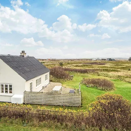 6 Person In Harbo Re Holiday home *